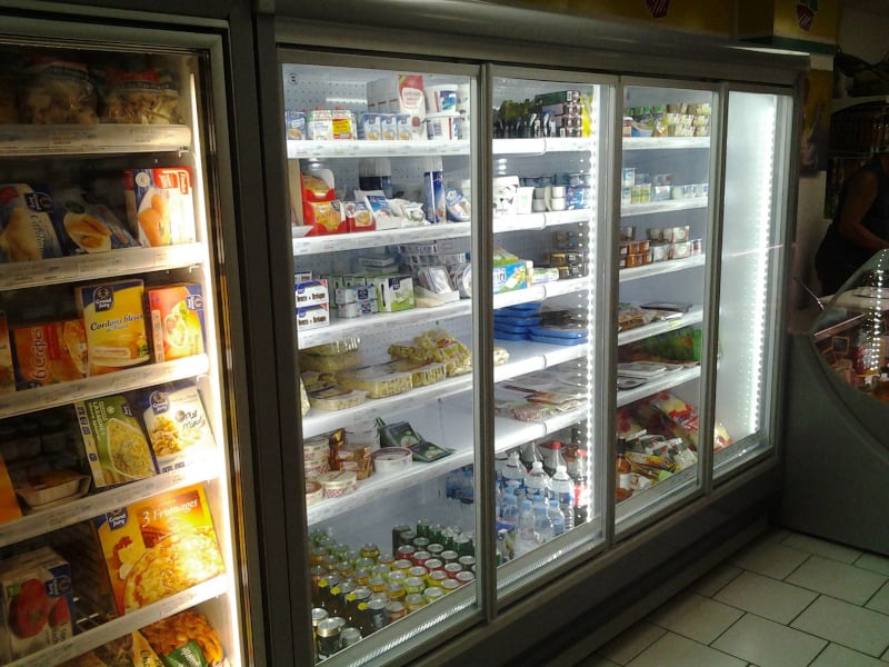 C3 Srl: Banchi frigo per vendita ed esposizione sia per il piccolo negozio sia per il supermercato
